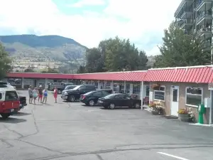 Holiday House Motel