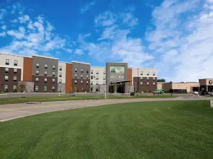 Holiday Inn & Suites SIOUX FALLS - AIRPORT by IHG