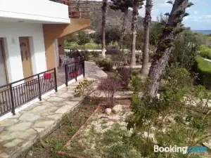 Yialos Apartments