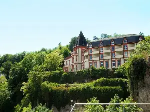 萊茵巖古堡酒店