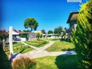 Zinozis Beach Apartments