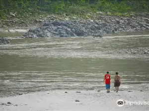 Riverside Spring Resort