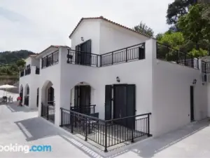 Eri Rooms to Let