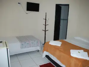 Hotel e Pousada Chalana