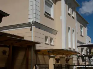 Platan Hotel