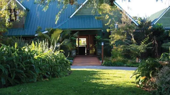 Tawharanui Lodge