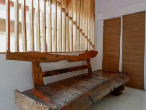 RedDoorz Near Goa Jatijajar 2