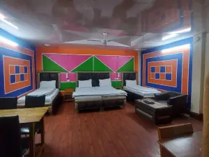 Mayur Hotel and Restaurant (Pure Veg)