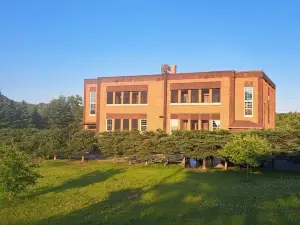 湖畔莊園旅館