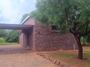 Kareespruit Game Ranch & Guest House