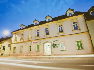 Hotel & Hostel Marenberg Radlje