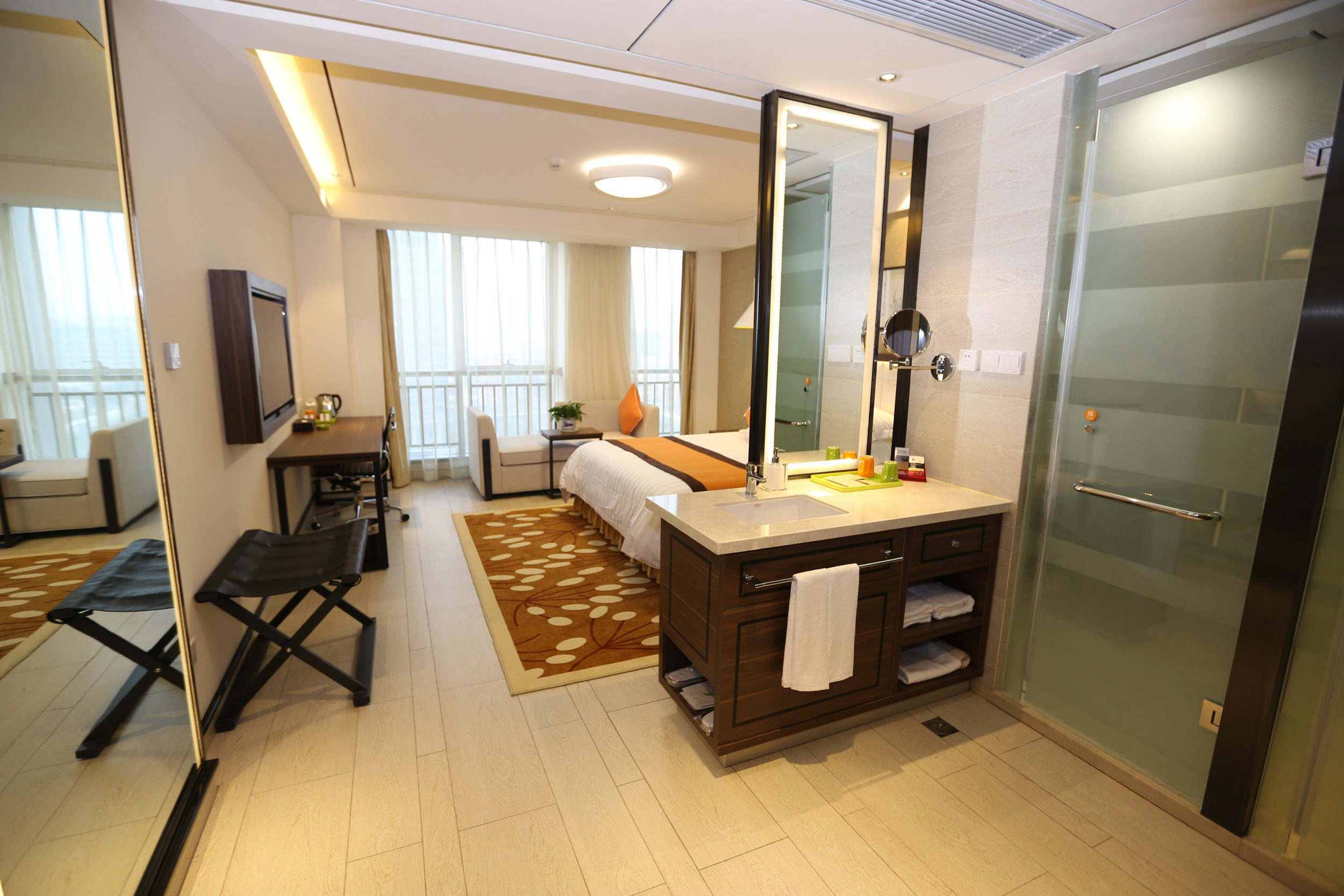 开元·曼居酒店(余姚南雷南路店)-豪华大床房(畅游江浙沪)