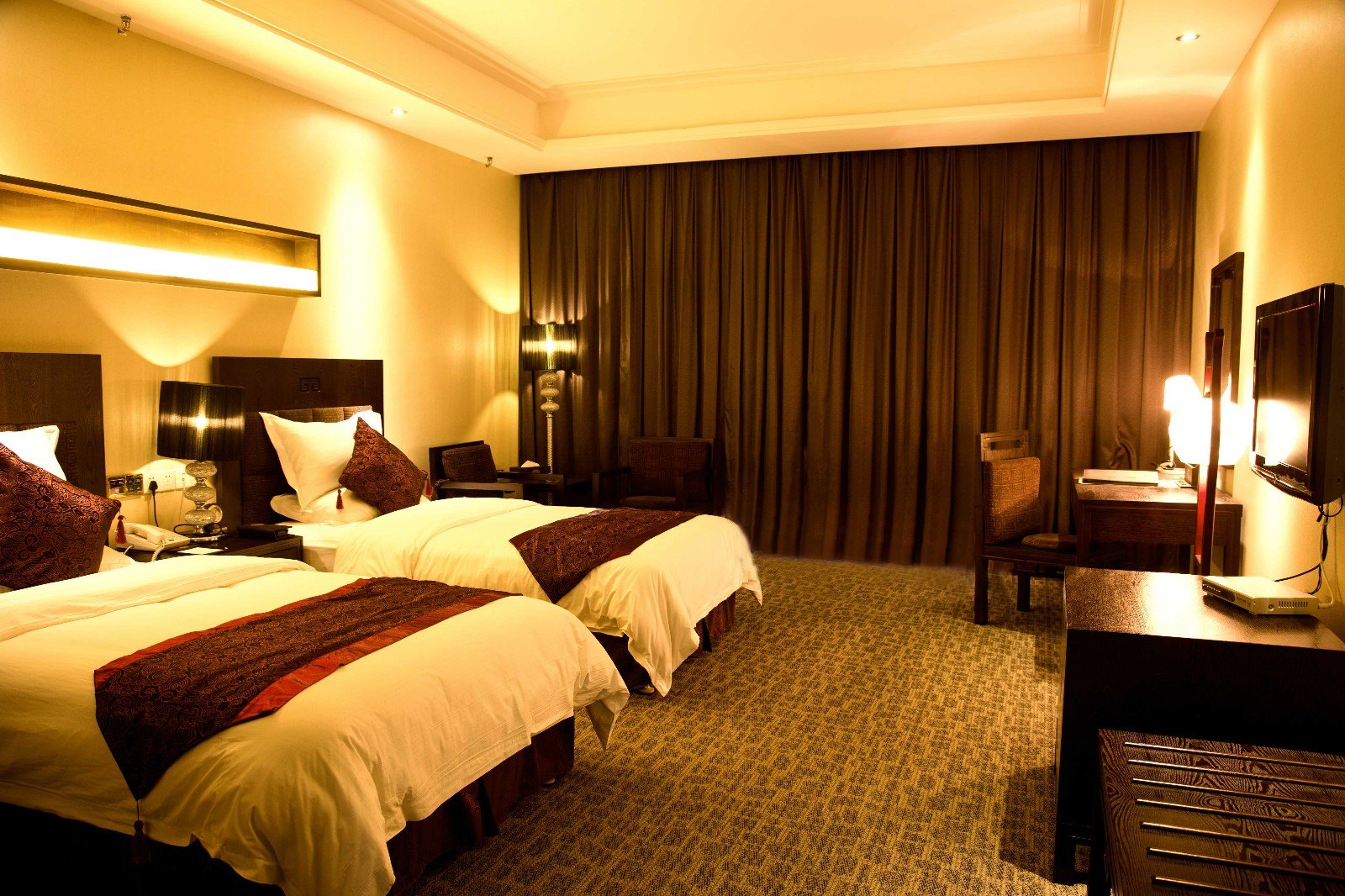 应城汤池温泉度假村(观鹭楼标准间 2大1小温泉)