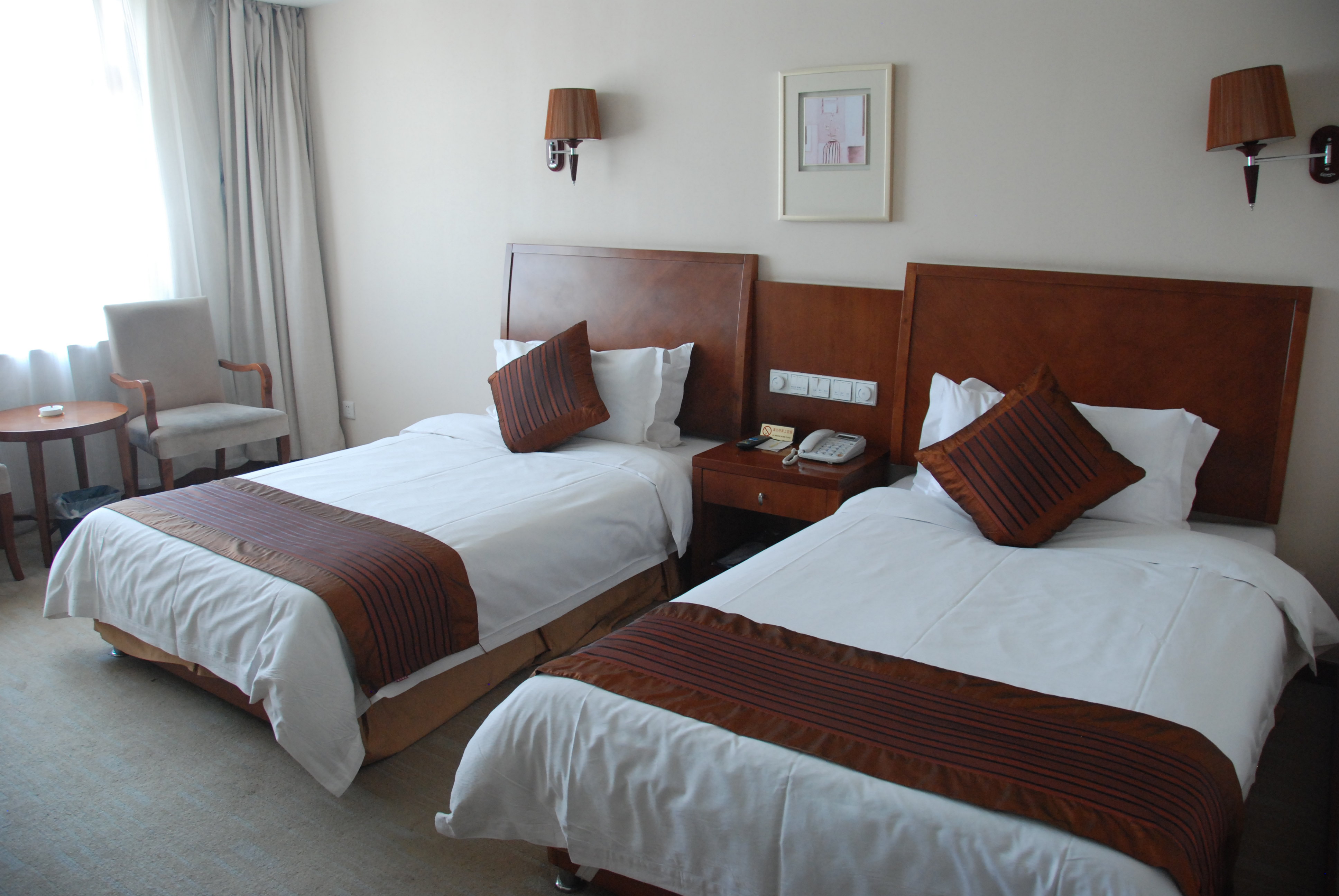 天水华天电子宾馆-豪华商务标间[含早]