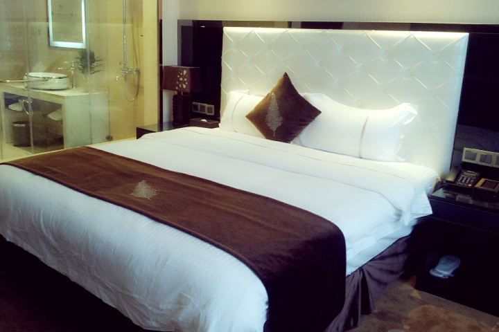 佛山甜果时代酒店-vip豪华单人房