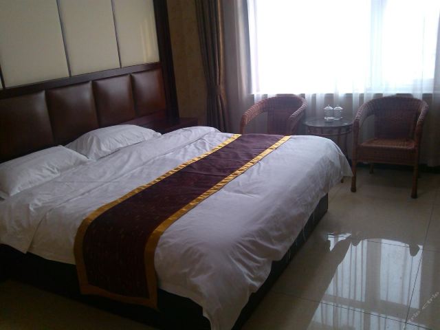 霸州世馨商务酒店-标准大床房