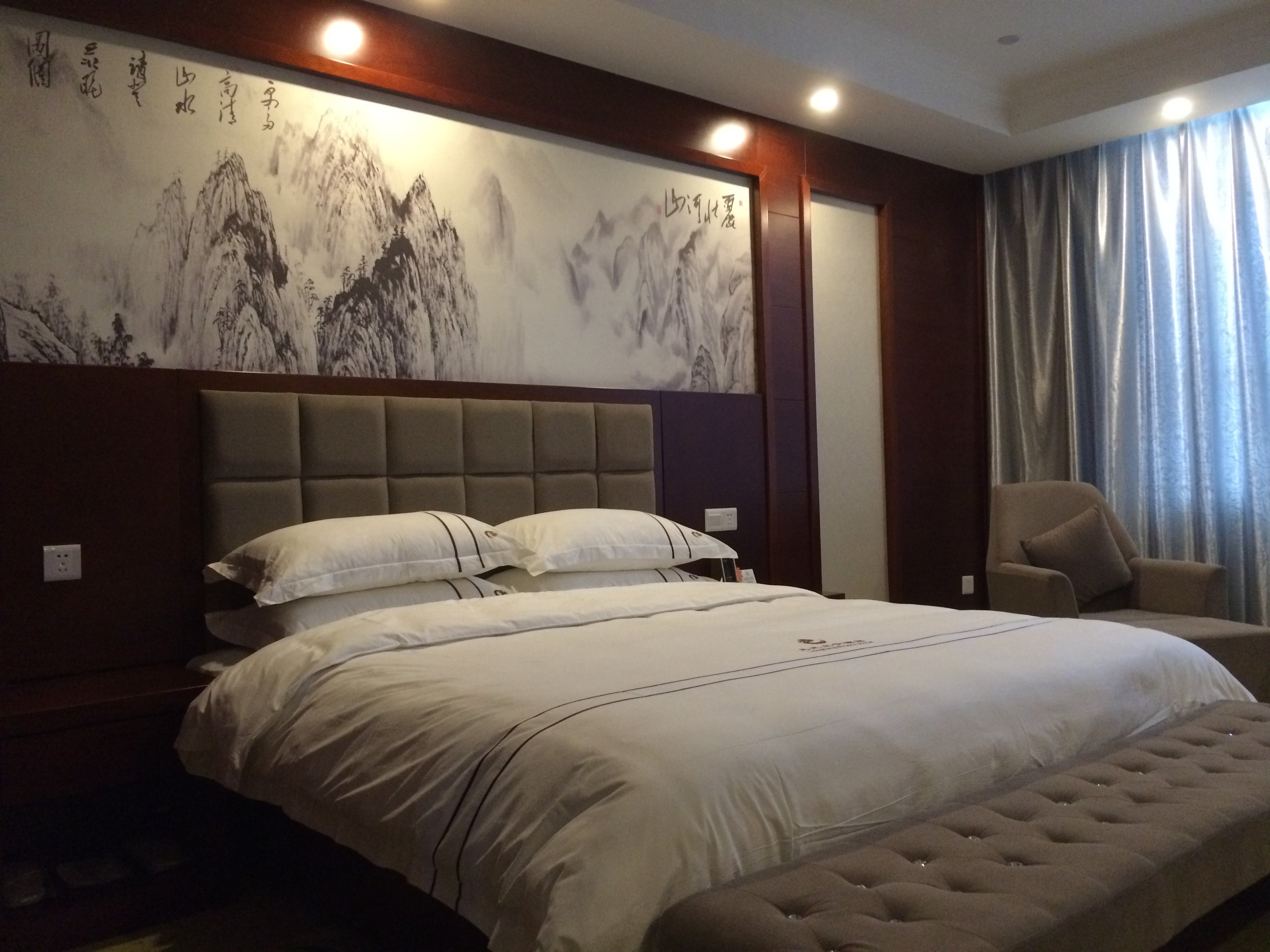 中百仓储来凤店(中百仓储来凤店)