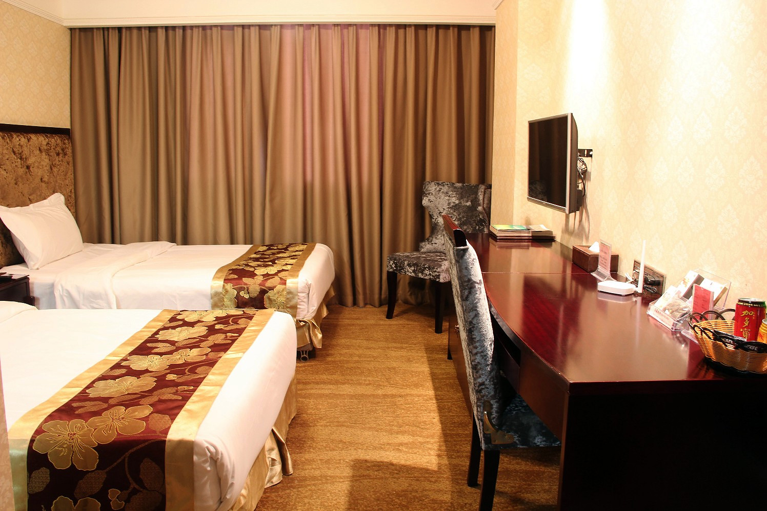 西昌绿宝石酒店