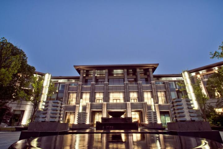 [杨舍镇]张家港暨阳湖大酒店(【节假日周末通用含早】5/31前住1晚加赠