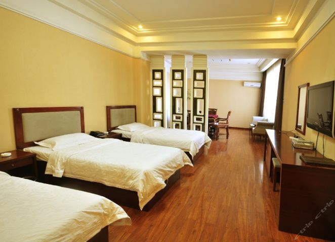 九台浴乐酒店-棋牌四人间