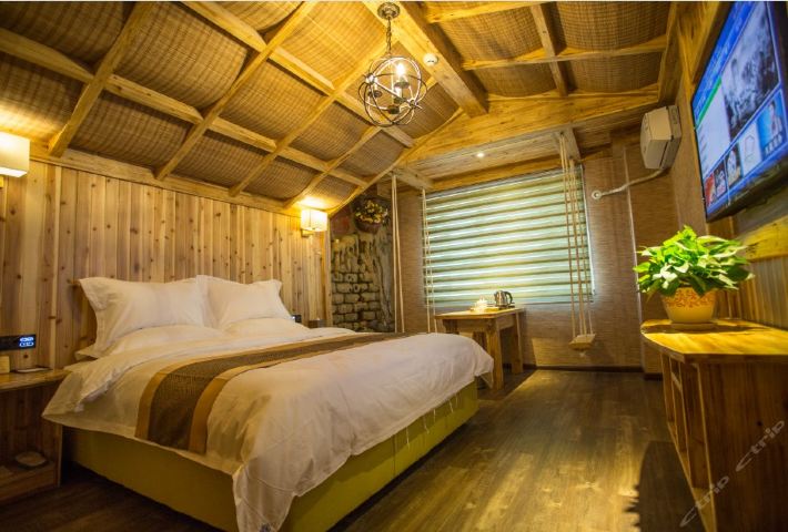 奇台爱派酒店-生态大床房(双人入住)[双早]