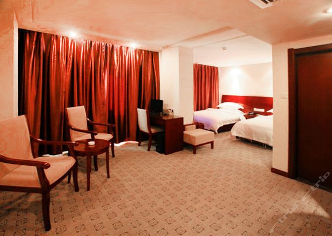 婺源华逸大酒店-豪华双床房