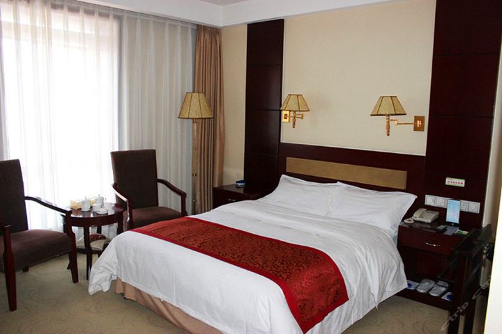 菏泽和平大酒店-商务单间