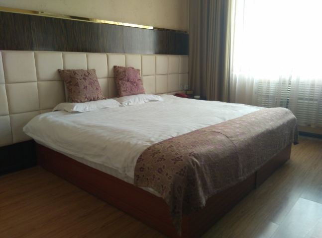 霸州益津大酒店-大床间