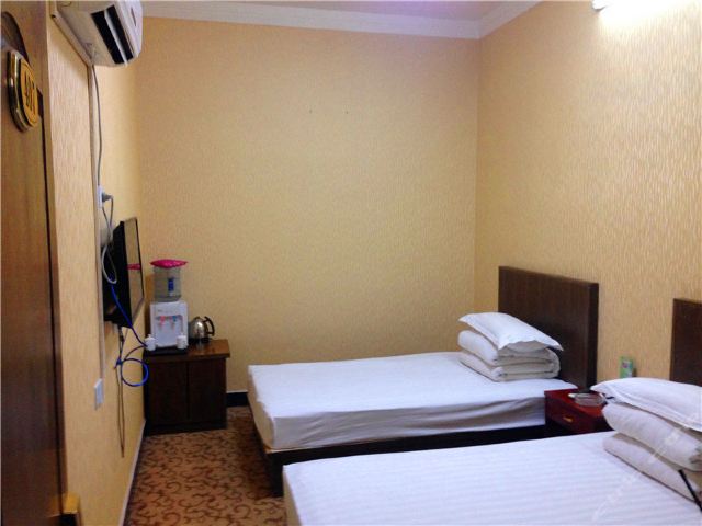 汝州牡丹宾馆-三人间
