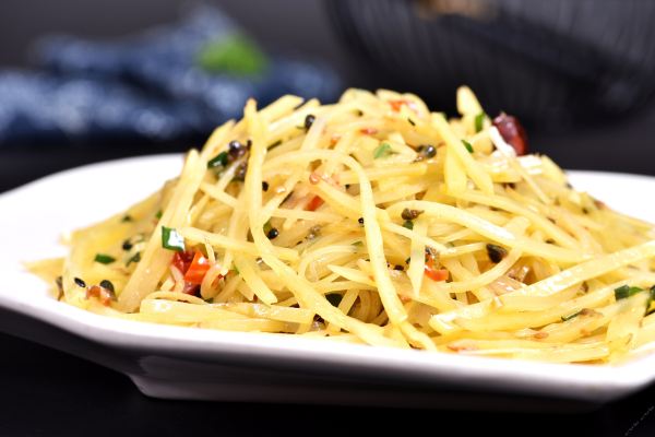 昆明锦华国际酒店(罗平韭菜花洋芋丝)