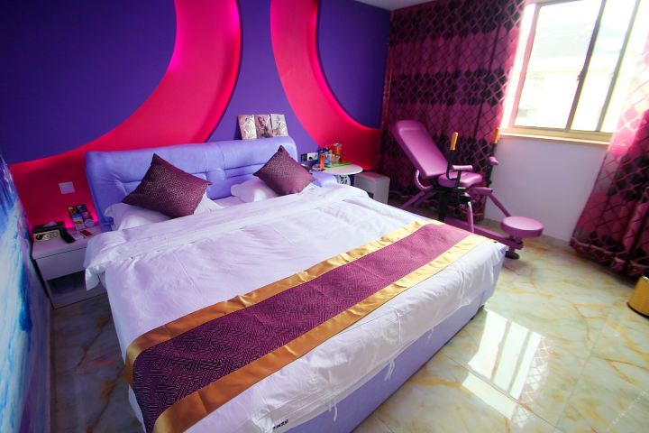 上海诺丽主题酒店-诺丽电动房(特惠专享)[双早]