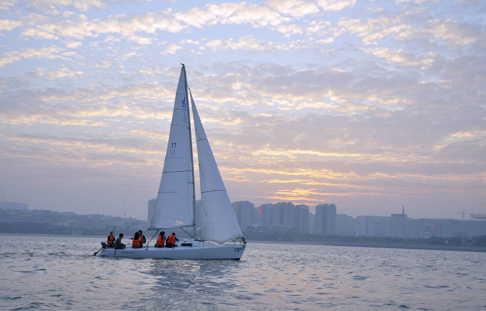 【周边玩乐】五缘湾趣味帆船单人票