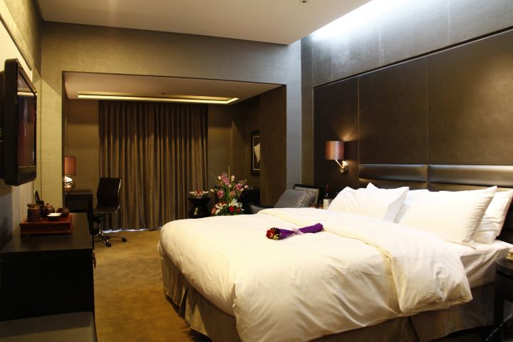 营口国际酒店-河景大床房