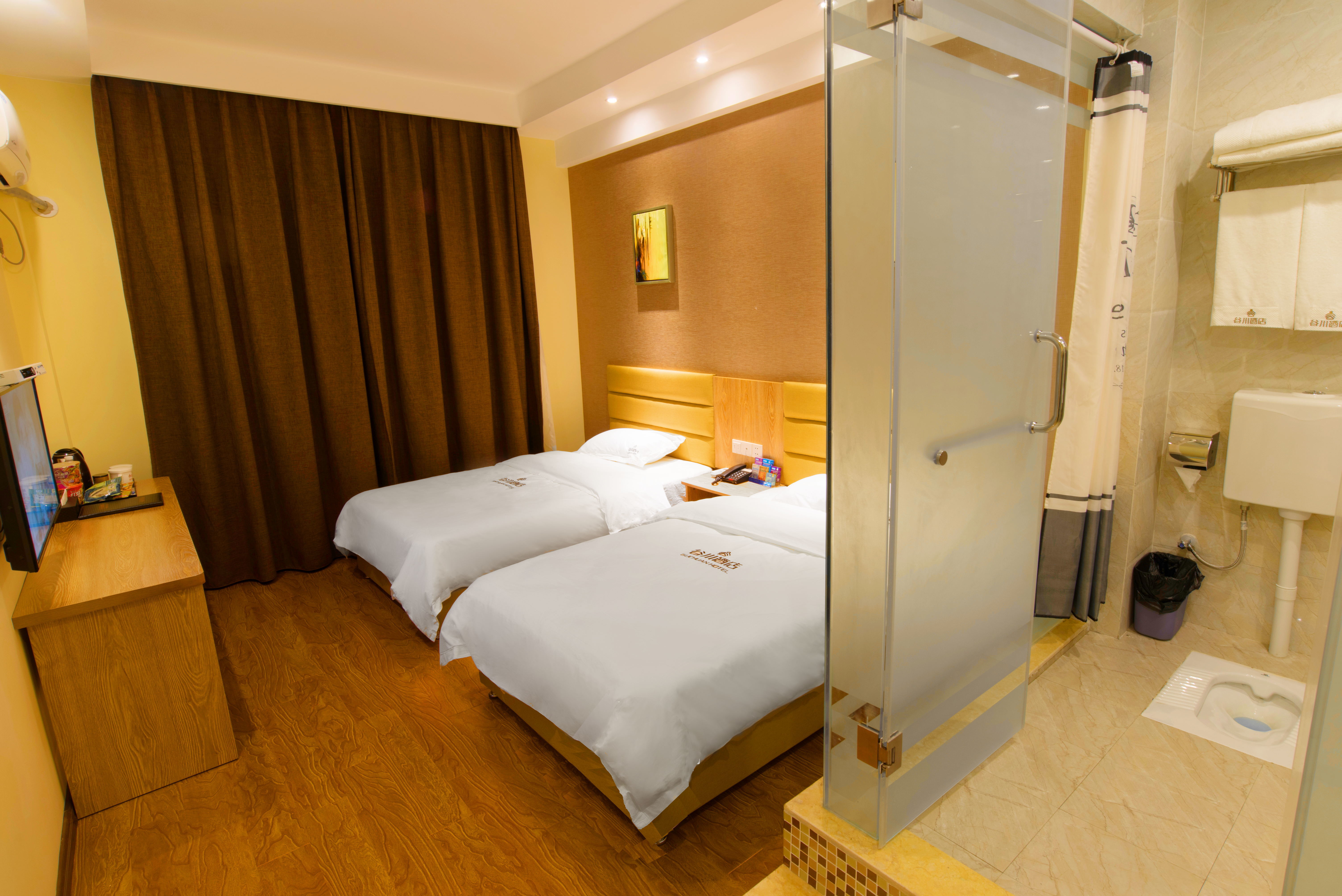 兴文谷川酒店-商务标间