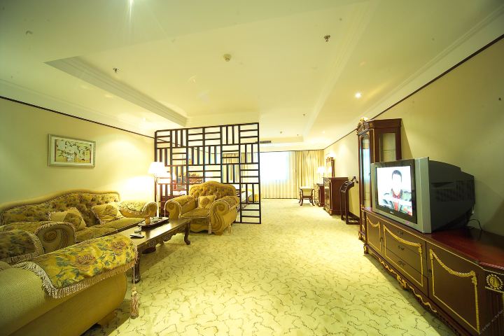 晋江英华大酒店-豪华大床房