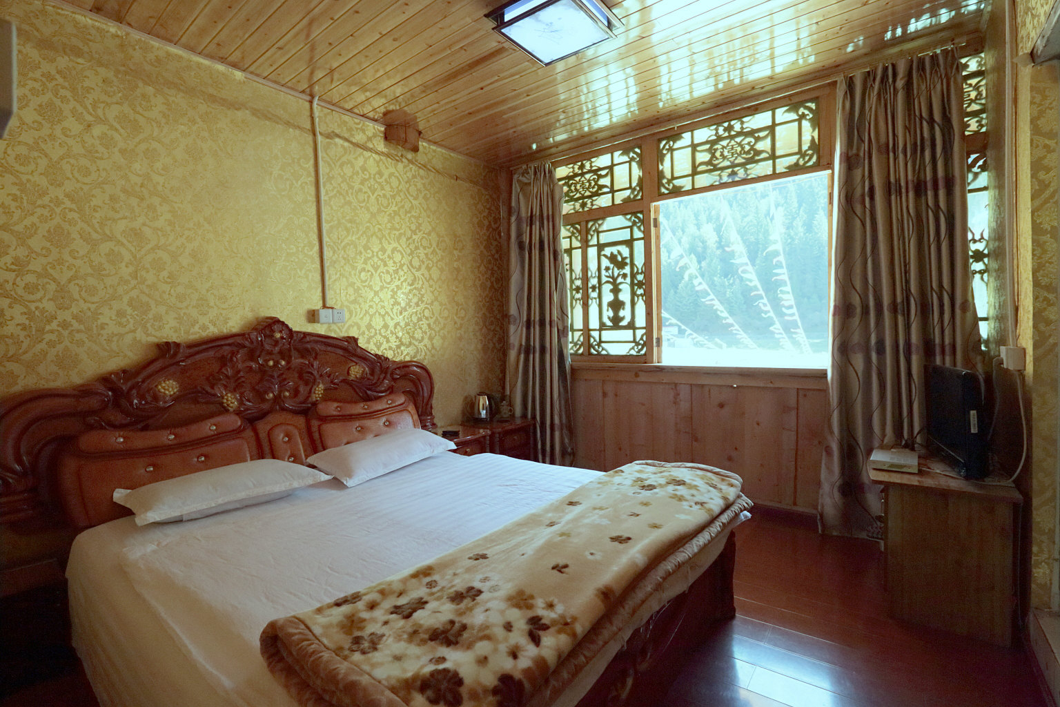 【携程攻略】黑水县卡龙沟团购,卡龙沟周边住宿/美食/餐馆/门票团购