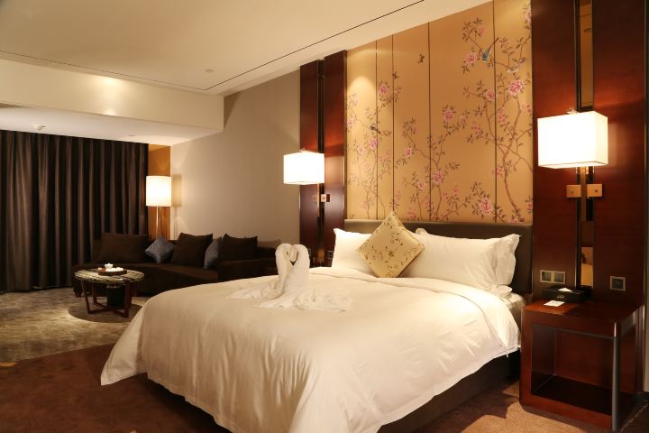 龙海嘉荣酒店-豪华商务大床房[含早]