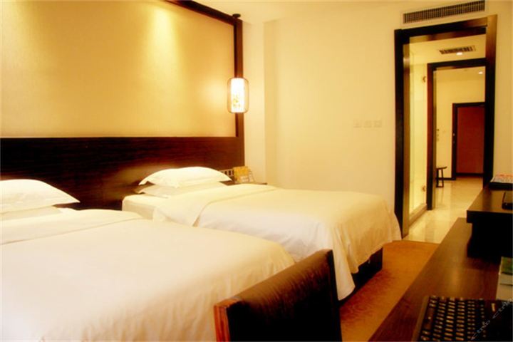 赤峰丽景酒店-商务标准房(空气清新房)