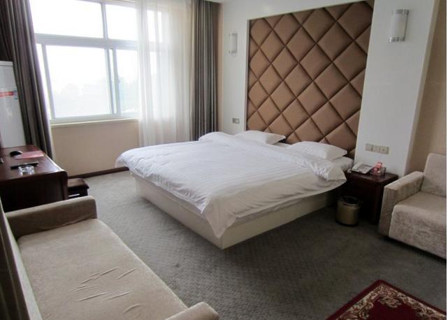 曹县麒麟大酒店-大床房[无早]