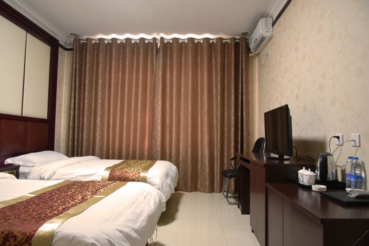 霸州世馨商务酒店-标准双床房(不含发票)