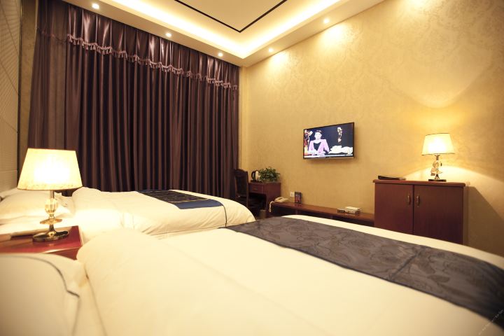 蓝天宾馆(哈尔滨机场店)-家庭房(激情东北)