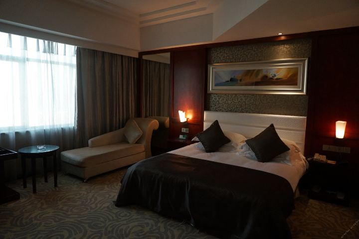 兴义皇冠酒店-商务单间(预付)