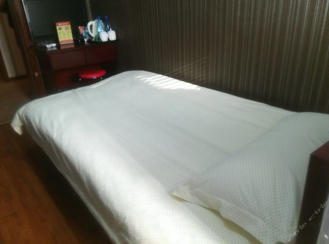 秭归加州旅馆-特价单人房