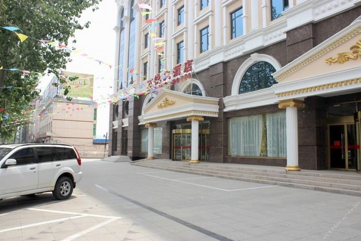 涞源万悦大酒店-豪华套房