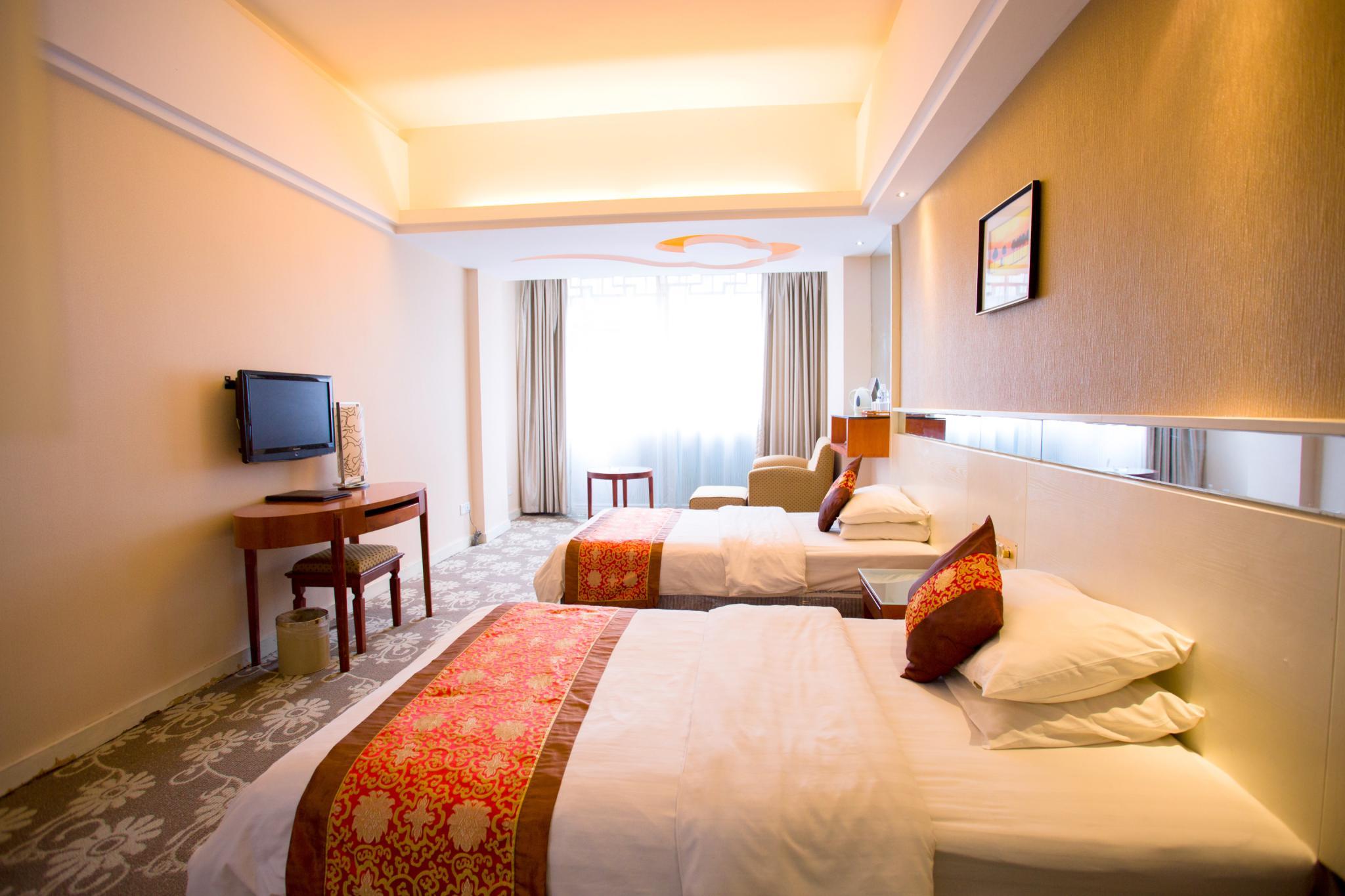 凤凰君天大酒店-豪华双标间(携手游江湖)