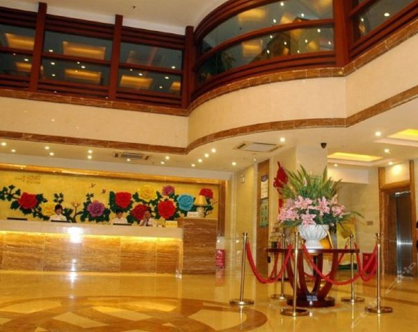 廉江华茂大酒店-高级双人房