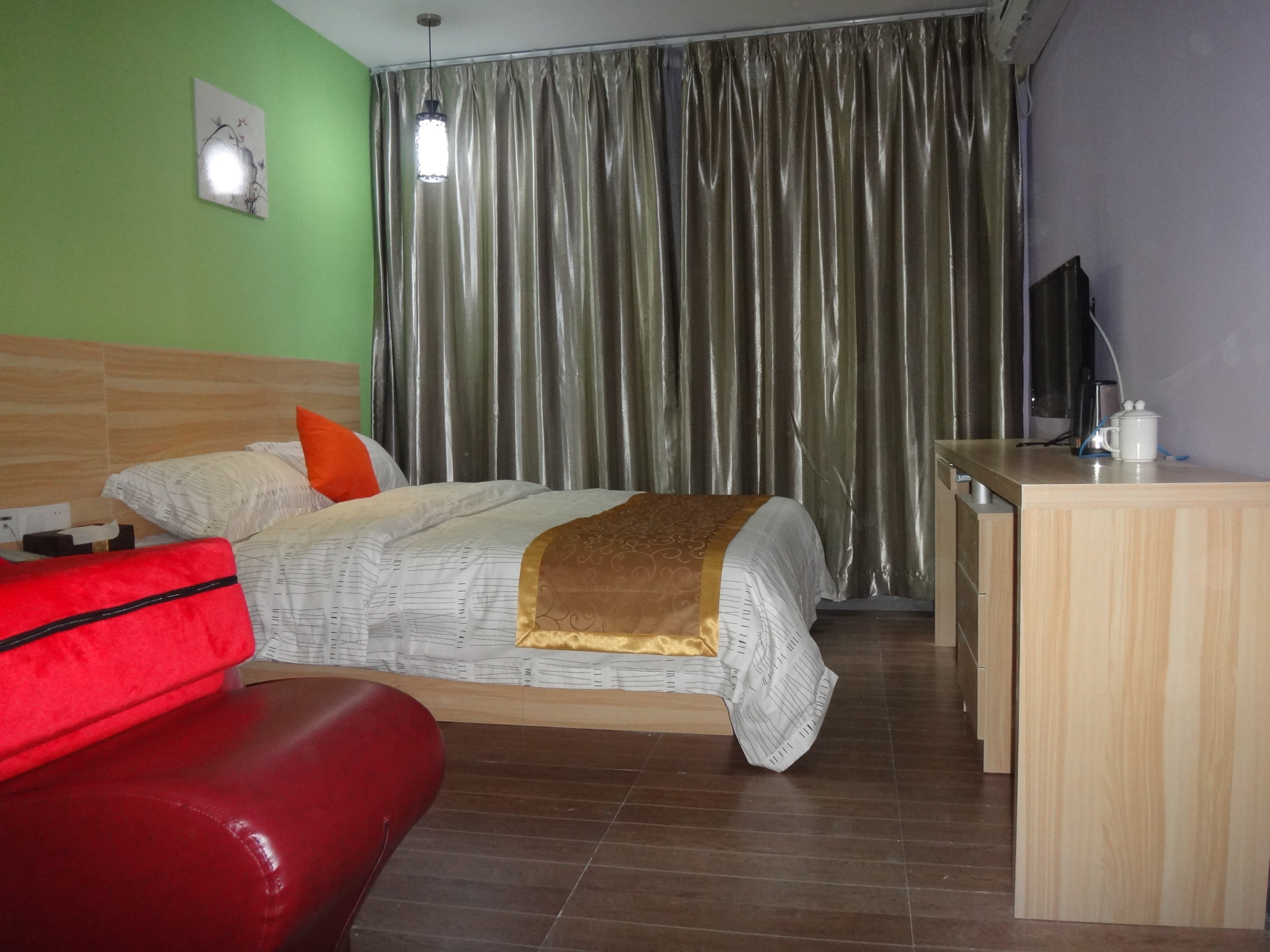 深圳98时尚酒店-情侣房[无早]