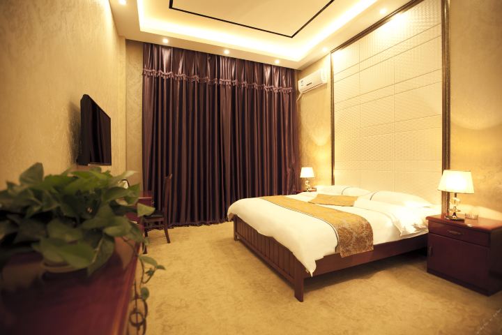 蓝天宾馆(哈尔滨机场店)-大床房(激情东北)