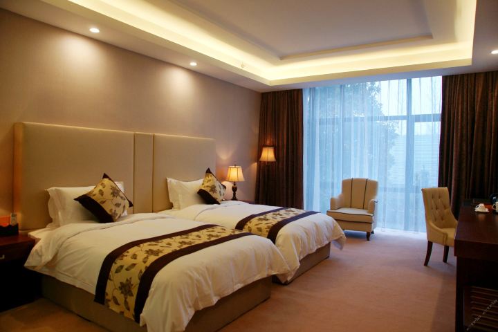 崇阳华美达酒店-豪华双人房[双早]