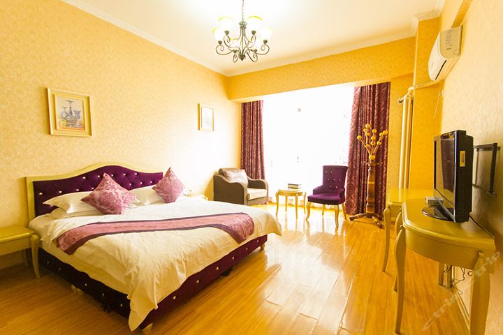 格拉姆瑞玺酒店(郑州祥盛店)(标准大床房)